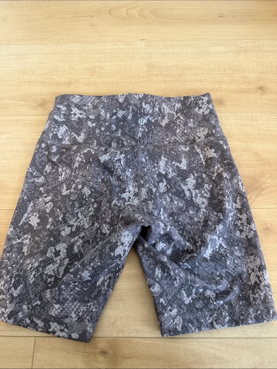 lululemon athletica Pants - lululemon Gray Snake Print High-Rise Bike Shorts 8